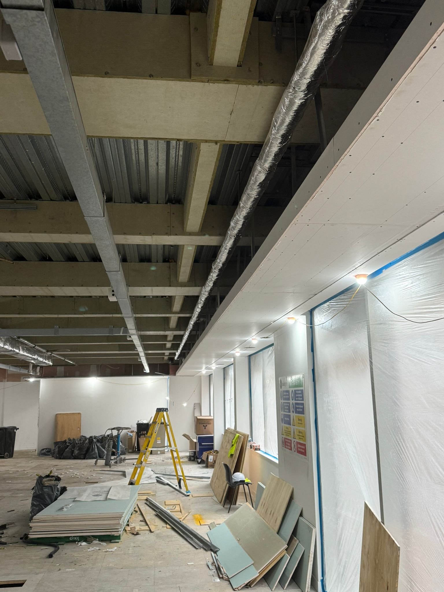 Meeting room drywall partitions